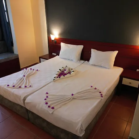 Lemas Apartahotel Side