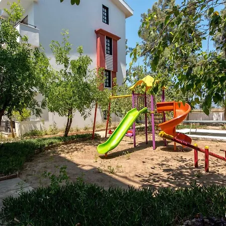 Aparthotel Lemas