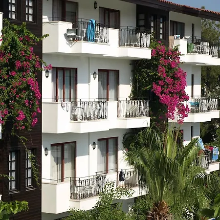 Lejlighedshotel Lemas 3*