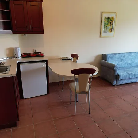 Lemas Aparthotel 4*